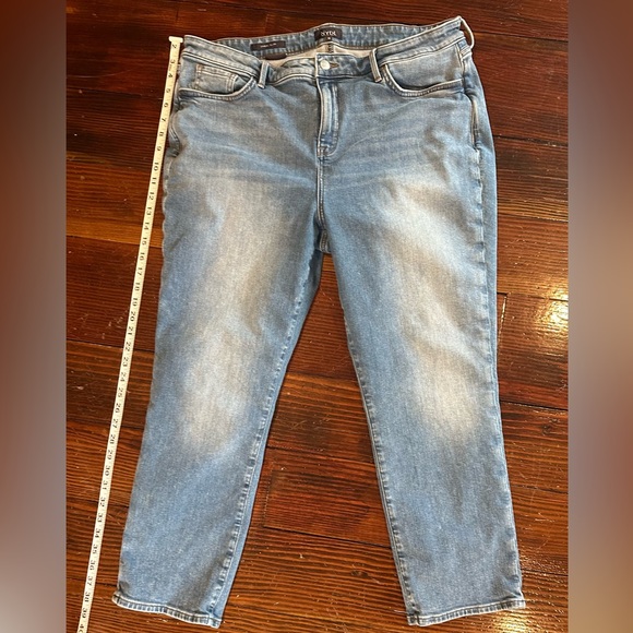 NYDJ Denim - NYDJ Sky Blue Cropped Jeans